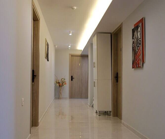 فندق Menta Studios