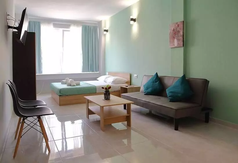 هتل Menta Studios