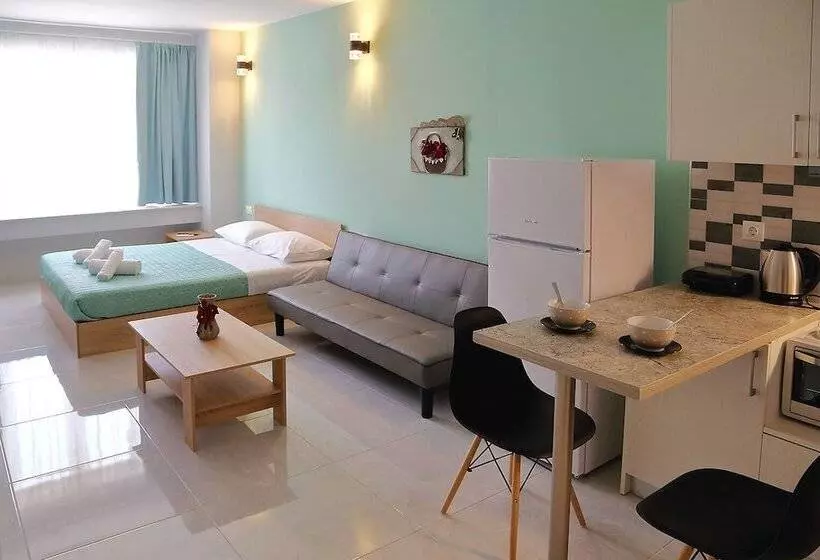 هتل Menta Studios