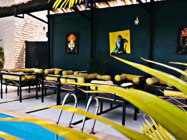 هتل Muse Boutique