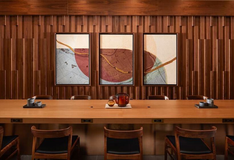 호텔 Sheraton Grand Rapids Airport