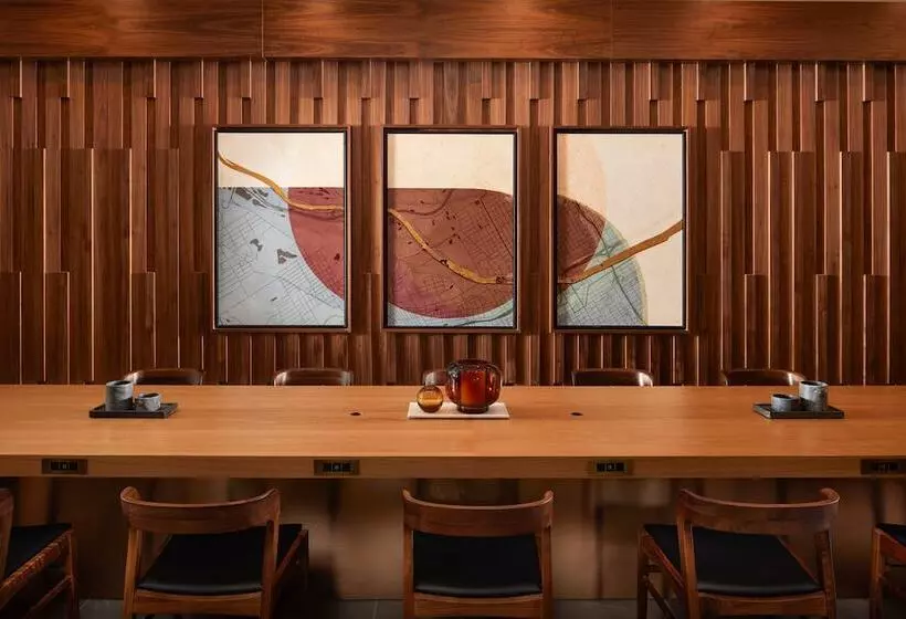 Hotelli Sheraton Grand Rapids Airport