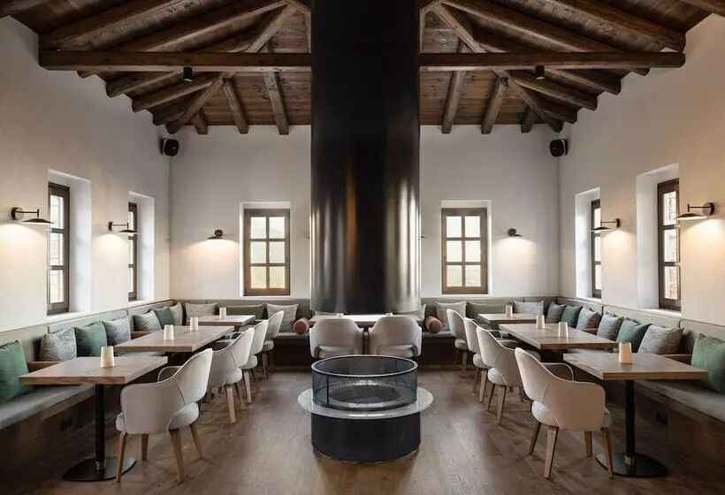 Hotelli Unedo All Seasons