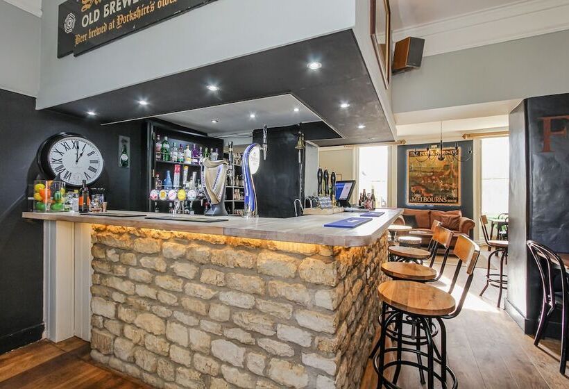 بنسيون Fox And Hounds