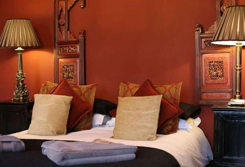 بنسيون Fox And Hounds