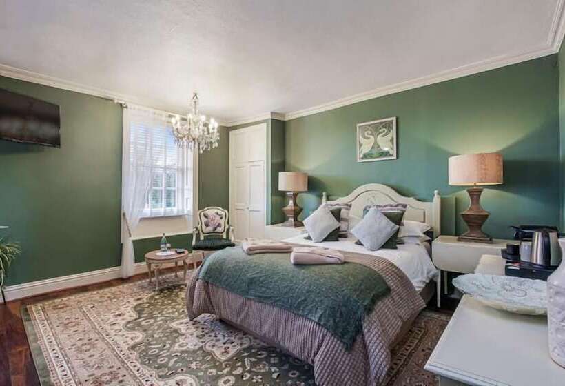 بنسيون Fox And Hounds