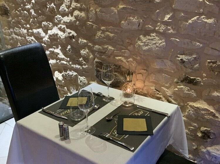 פנסיון La Biche Au Bois