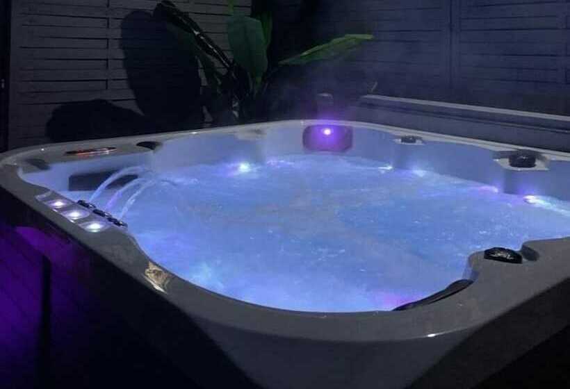 פנסיון La Biche Au Bois