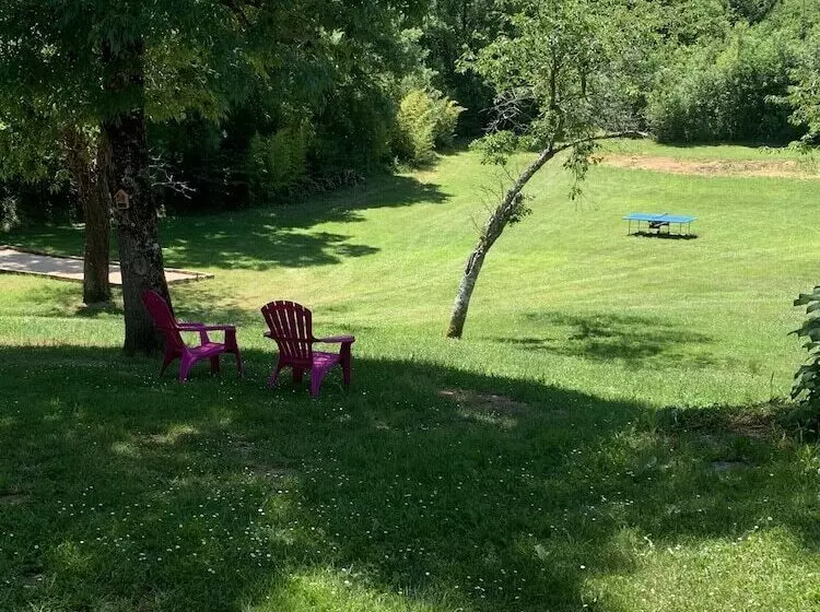 Majatalo La Biche Au Bois