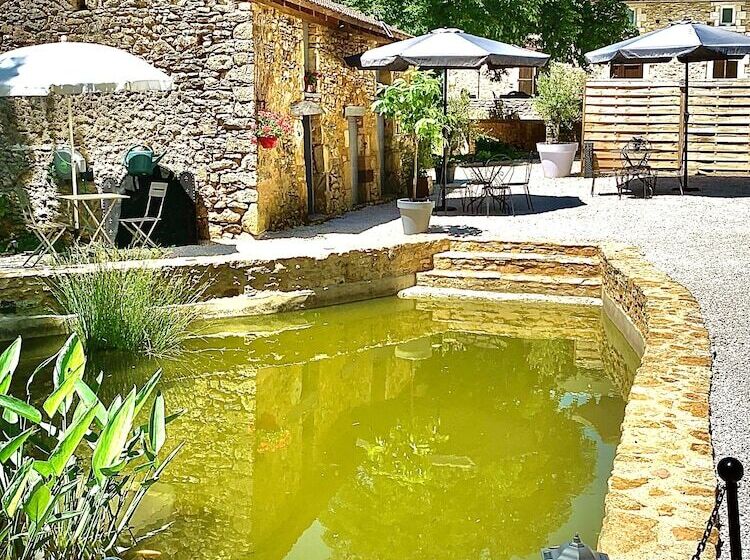 פנסיון La Biche Au Bois