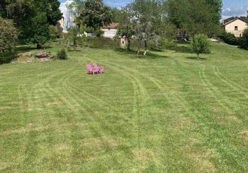 פנסיון La Biche Au Bois