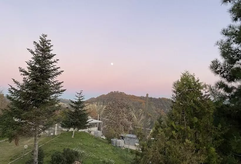 レジデンス Beautiful Mountain View Home In Castilenti
