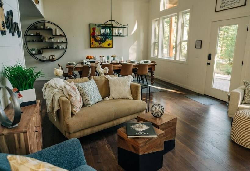 Resort Mountainside Lodging & Retreats