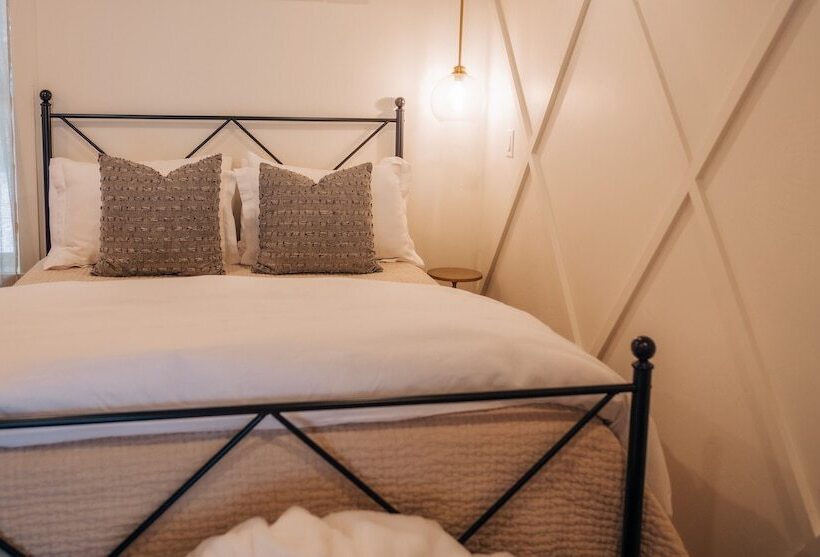 Resort Mountainside Lodging & Retreats