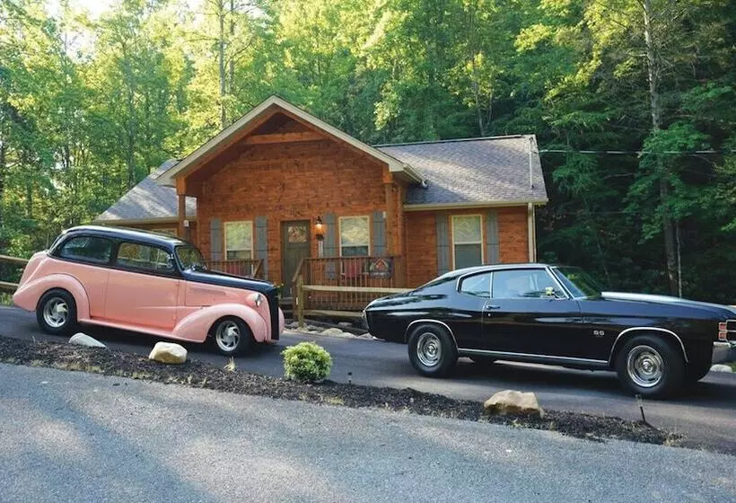 A Creekside On The Bluff
