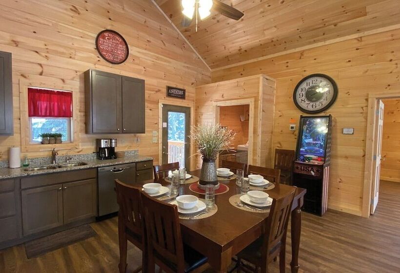 A Creekside On The Bluff