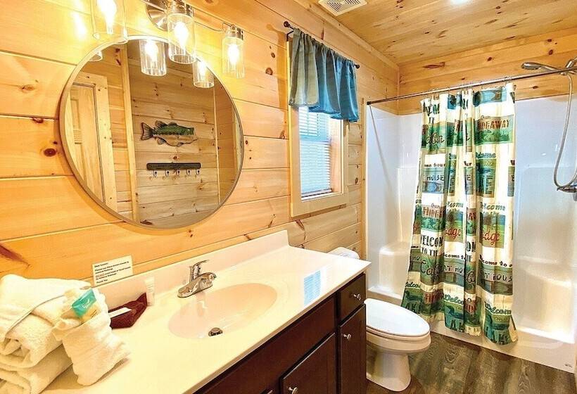 A Creekside On The Bluff