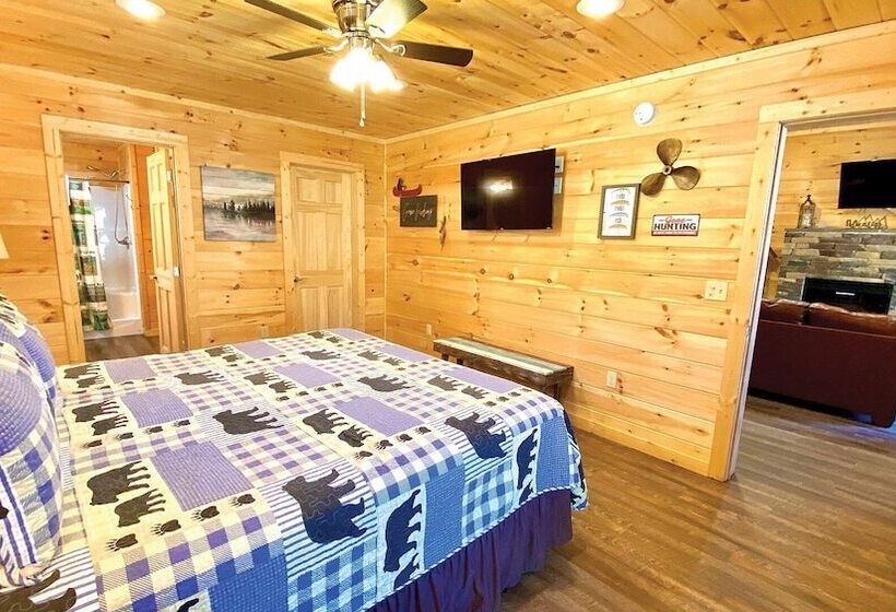 A Creekside On The Bluff