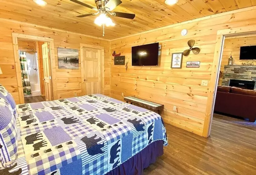 A Creekside On The Bluff