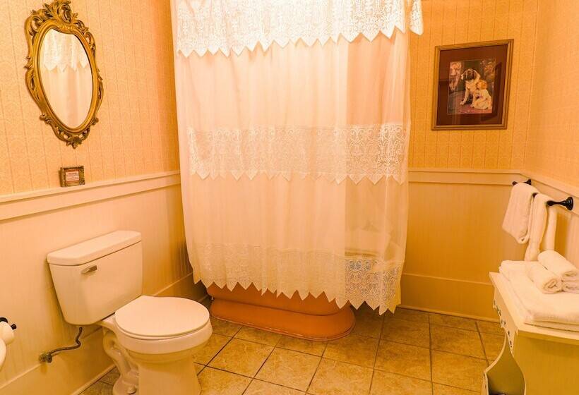 ベッドアンドブレックファースト The Steamboat Inn