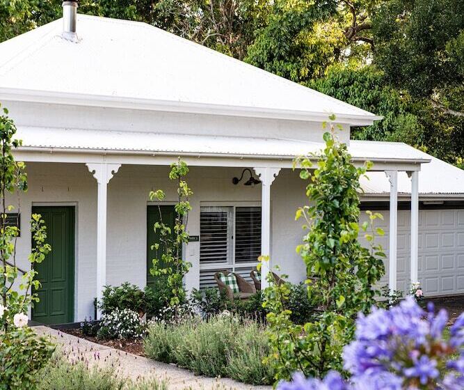 Bed and Breakfast Verandah House Country Estate