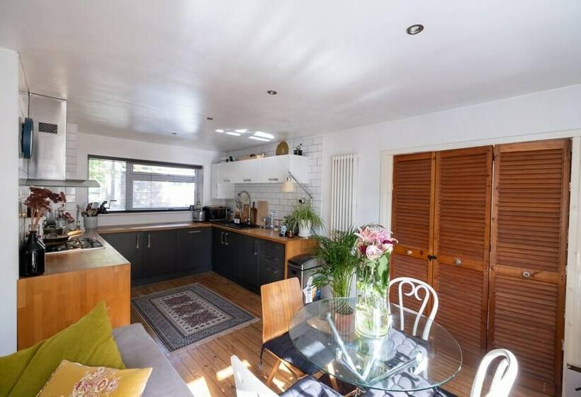 Fantastic 2bd House In The Heart Of Dulwich