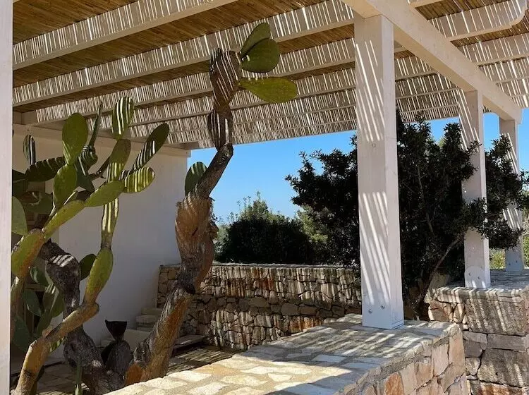簡易ホテル Masseria Baroni Di Montesardo