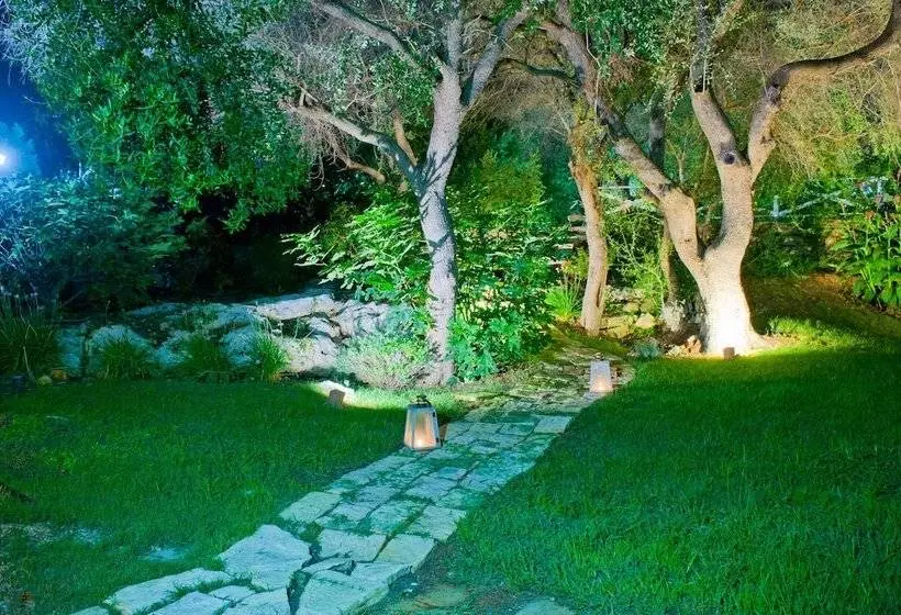 簡易ホテル Masseria Baroni Di Montesardo