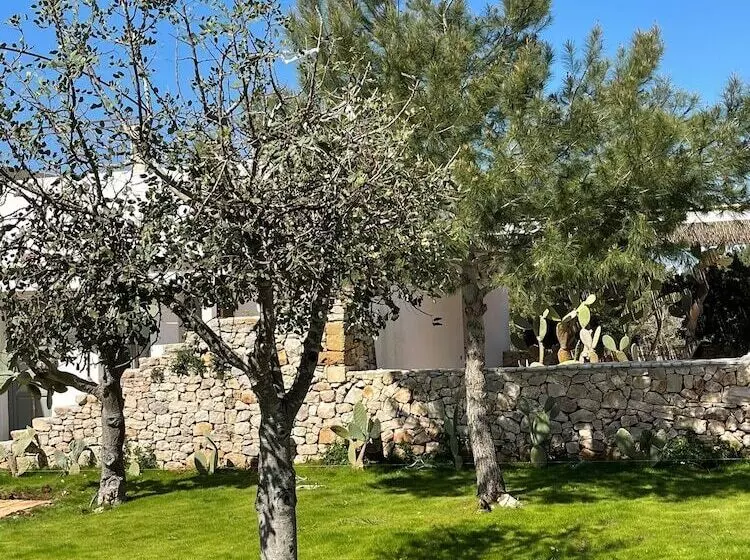 簡易ホテル Masseria Baroni Di Montesardo