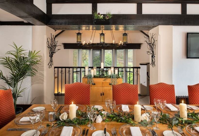 ホテル Brig O  Doon House