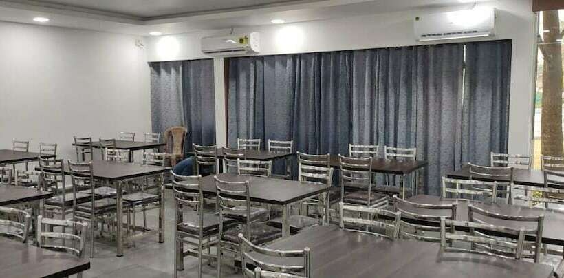 Hotel Royal Hills Resort