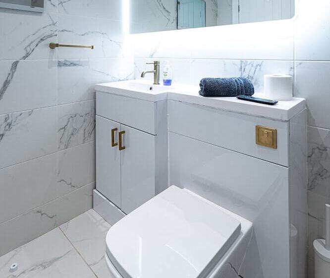 هتل Manhattan Luxury Suites