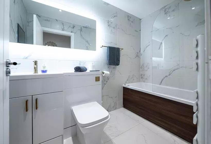 Hotelli Manhattan Luxury Suites