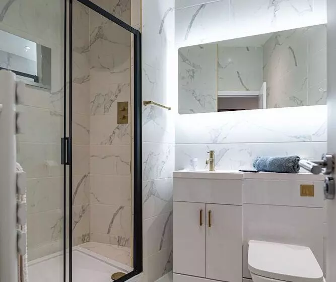 Hotelli Manhattan Luxury Suites