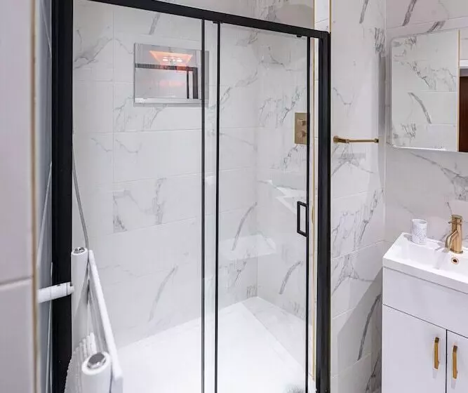 Hotelli Manhattan Luxury Suites