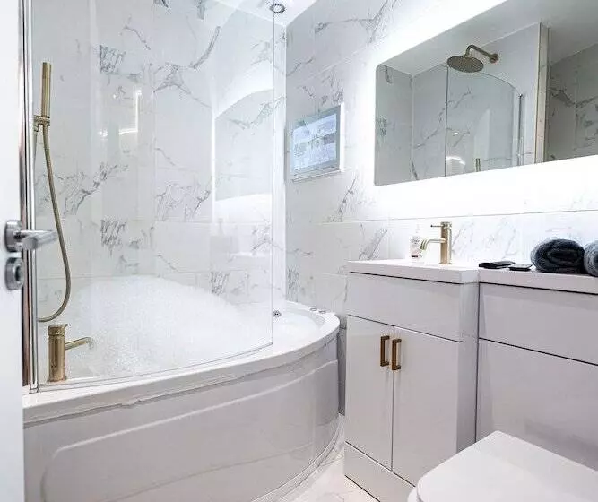 Hotelli Manhattan Luxury Suites