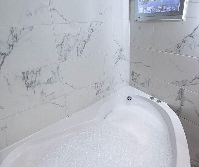 هتل Manhattan Luxury Suites