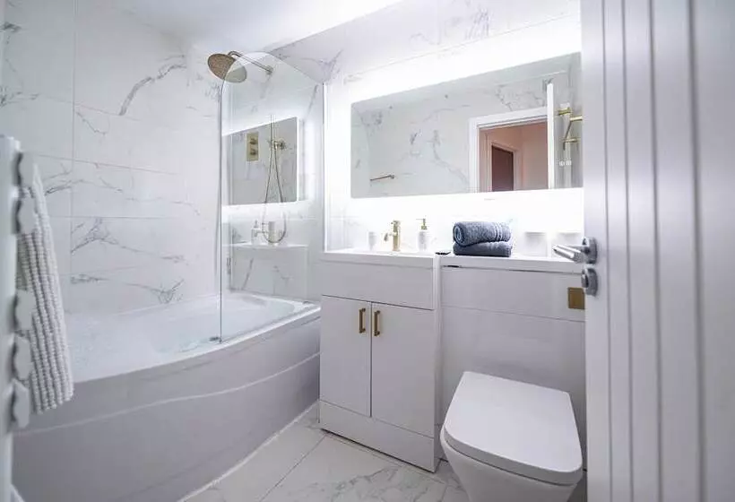 Hotelli Manhattan Luxury Suites