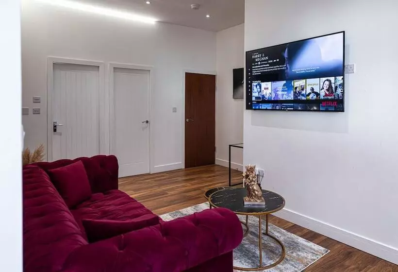 Hotelli Manhattan Luxury Suites