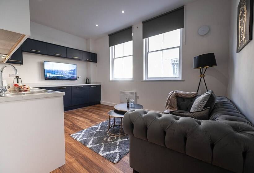 هتل Manhattan Luxury Suites