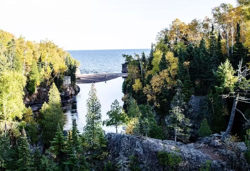 Hotelli North Shore Camping Company