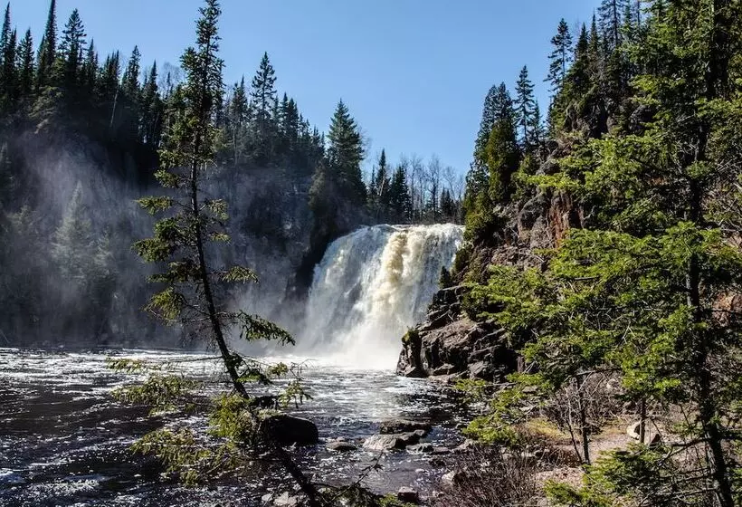 Hotelli North Shore Camping Company