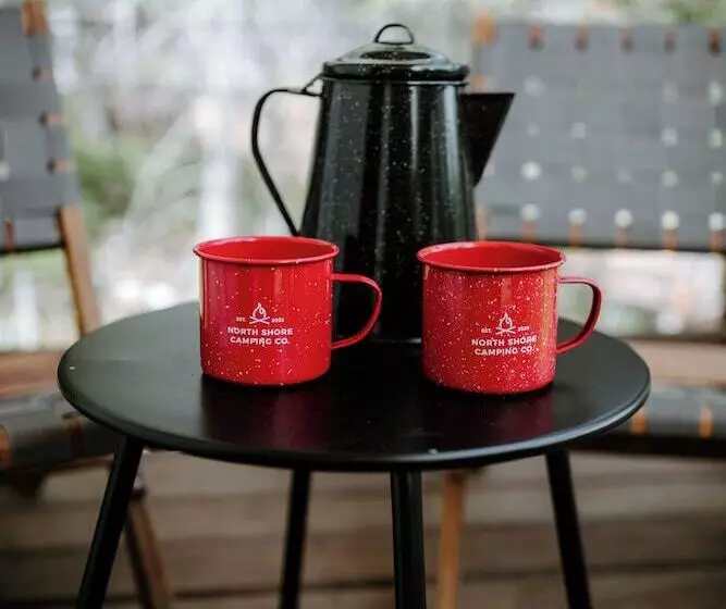 Hotelli North Shore Camping Company