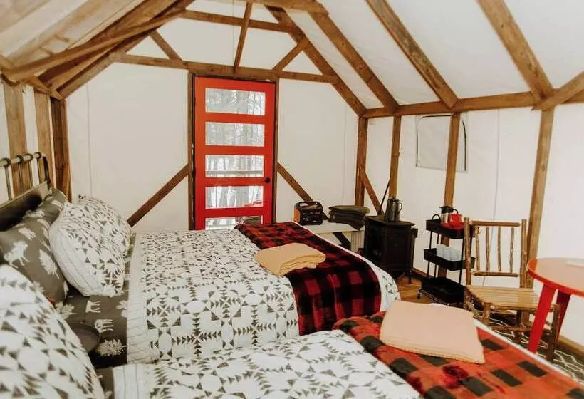 Hotelli North Shore Camping Company