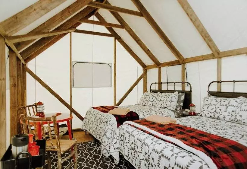 Hotelli North Shore Camping Company