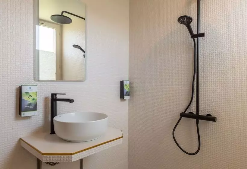 Hotelli The Originals Boutique, Hôtel Porte De Dieppe