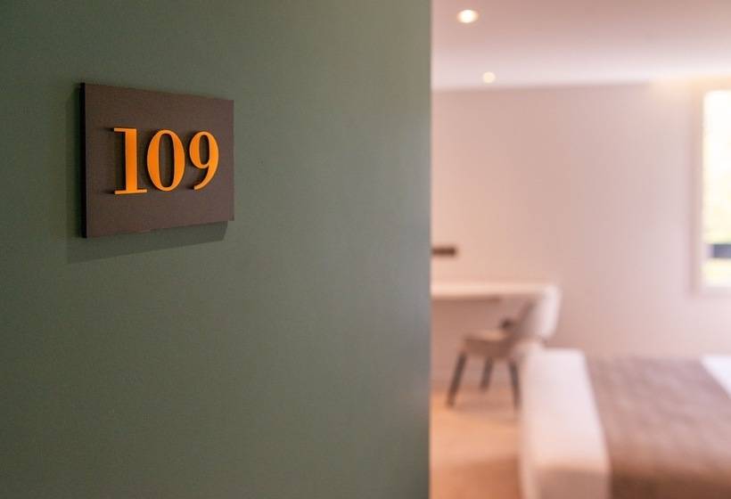 Отель The Originals Boutique, Hôtel Porte De Dieppe