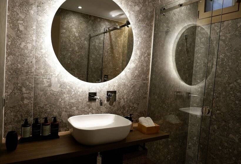 Kaiser Luxury Suites