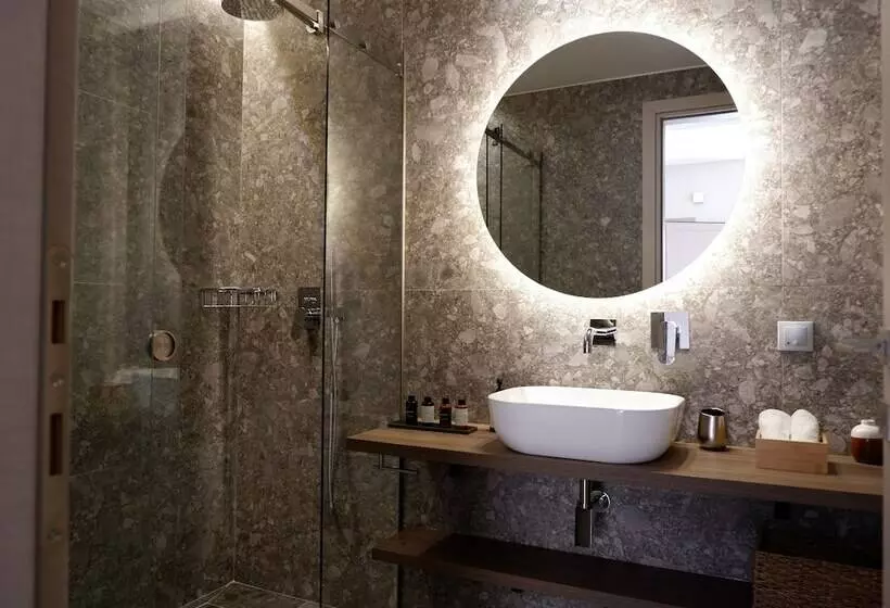 Kaiser Luxury Suites