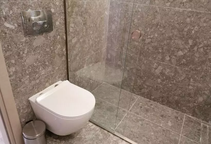 Kaiser Luxury Suites